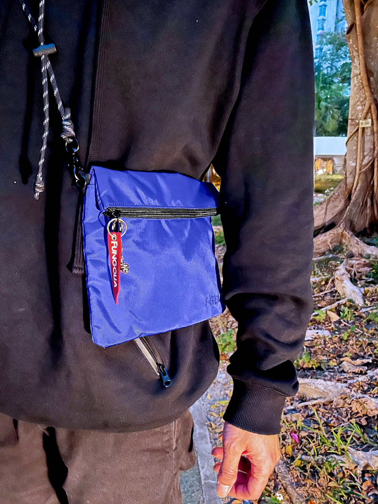 Fungolia hybrid sacoche Bag (With KOVID-TEX Antimicrobial Lining)