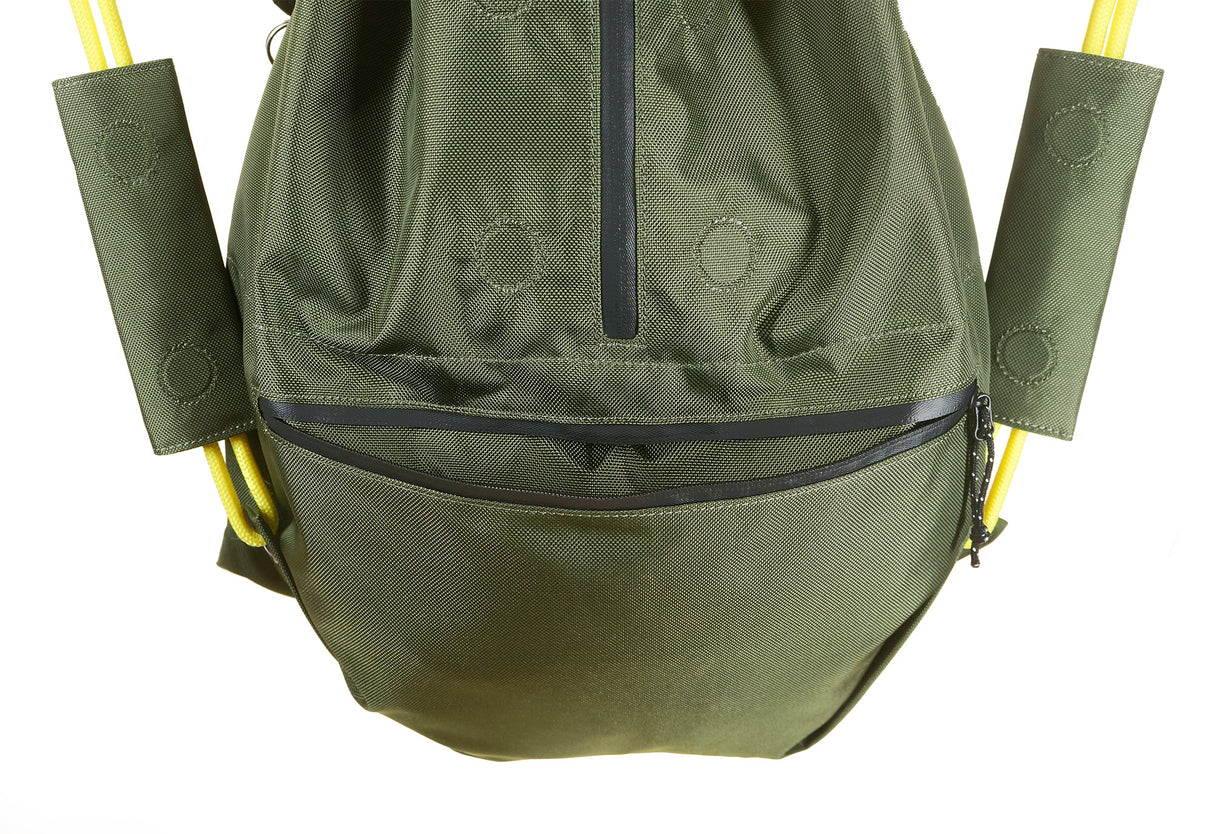 <A 000a001l02> LARGE SIZE Premium drawstring backpack (Green/Yellow)