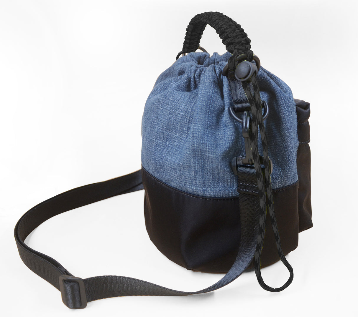 <A 000a001g02> Drawstring Chalk Bag (Denim/Black) (With KOVID-TEX Antimicrobial Lining)