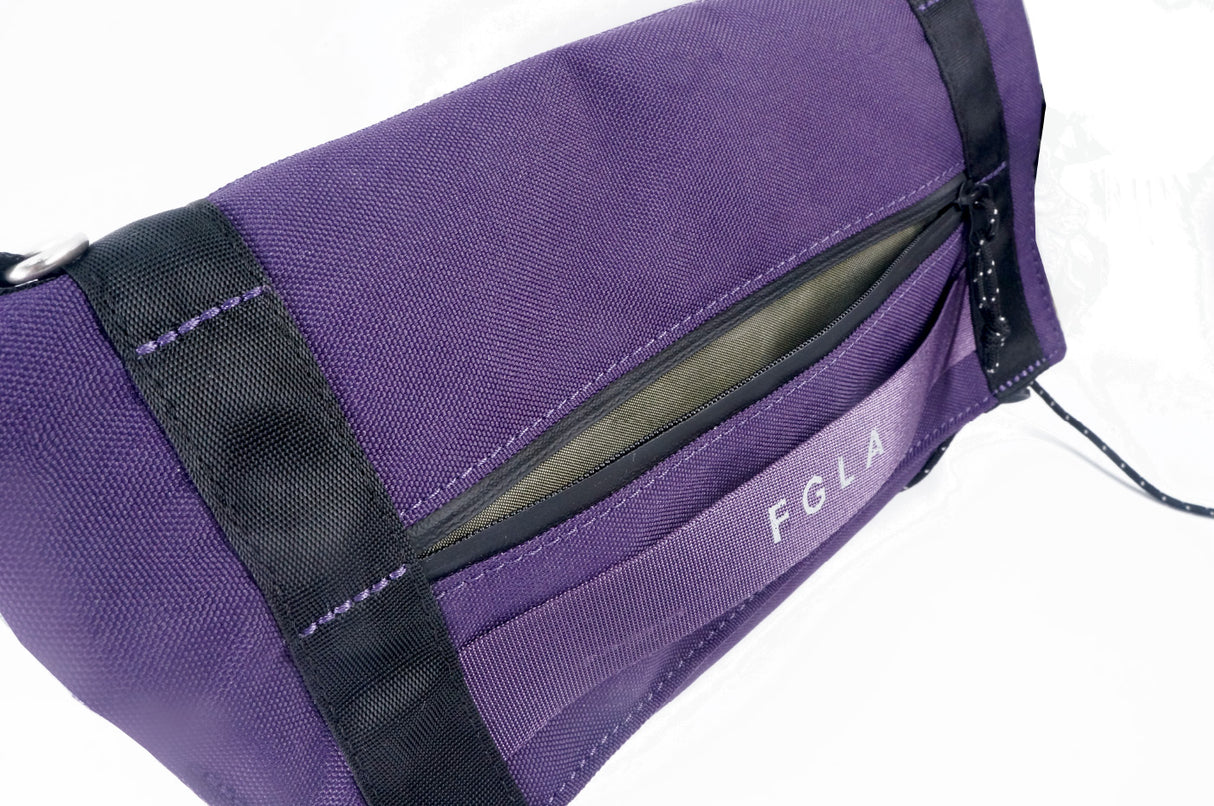 <A 000a001v2> Fungolia multi-purpose pouch (Purple/Olive Green)