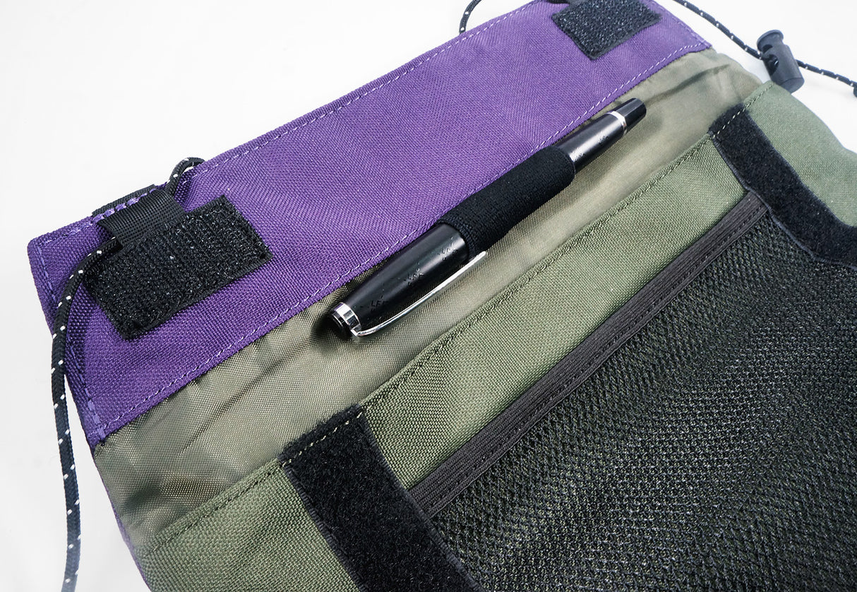 <A 000a001v2> Fungolia multi-purpose pouch (Purple/Olive Green)