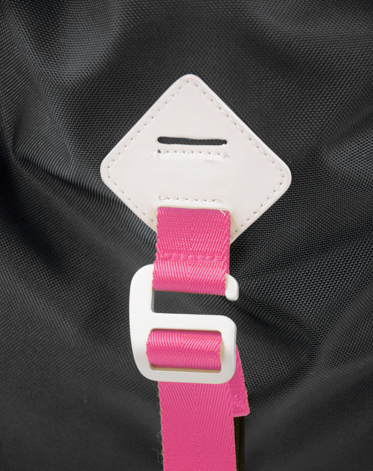 <A 000a55> Fungolia Premium drawstring backpack (Black/Pink)