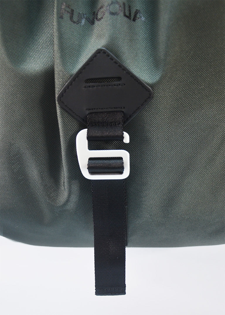 <A 000a57> Fungolia Premium drawstring backpack (Dark Green/Black)