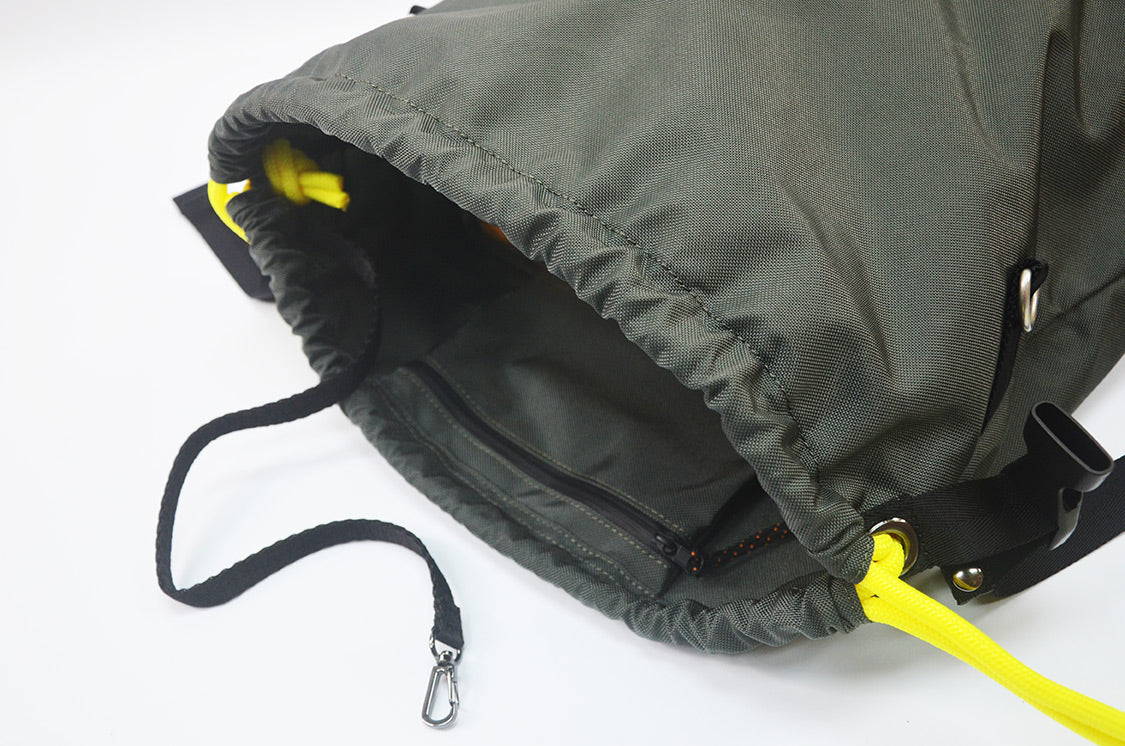 <A 000a57> Fungolia Premium drawstring backpack (Dark Green/Black)