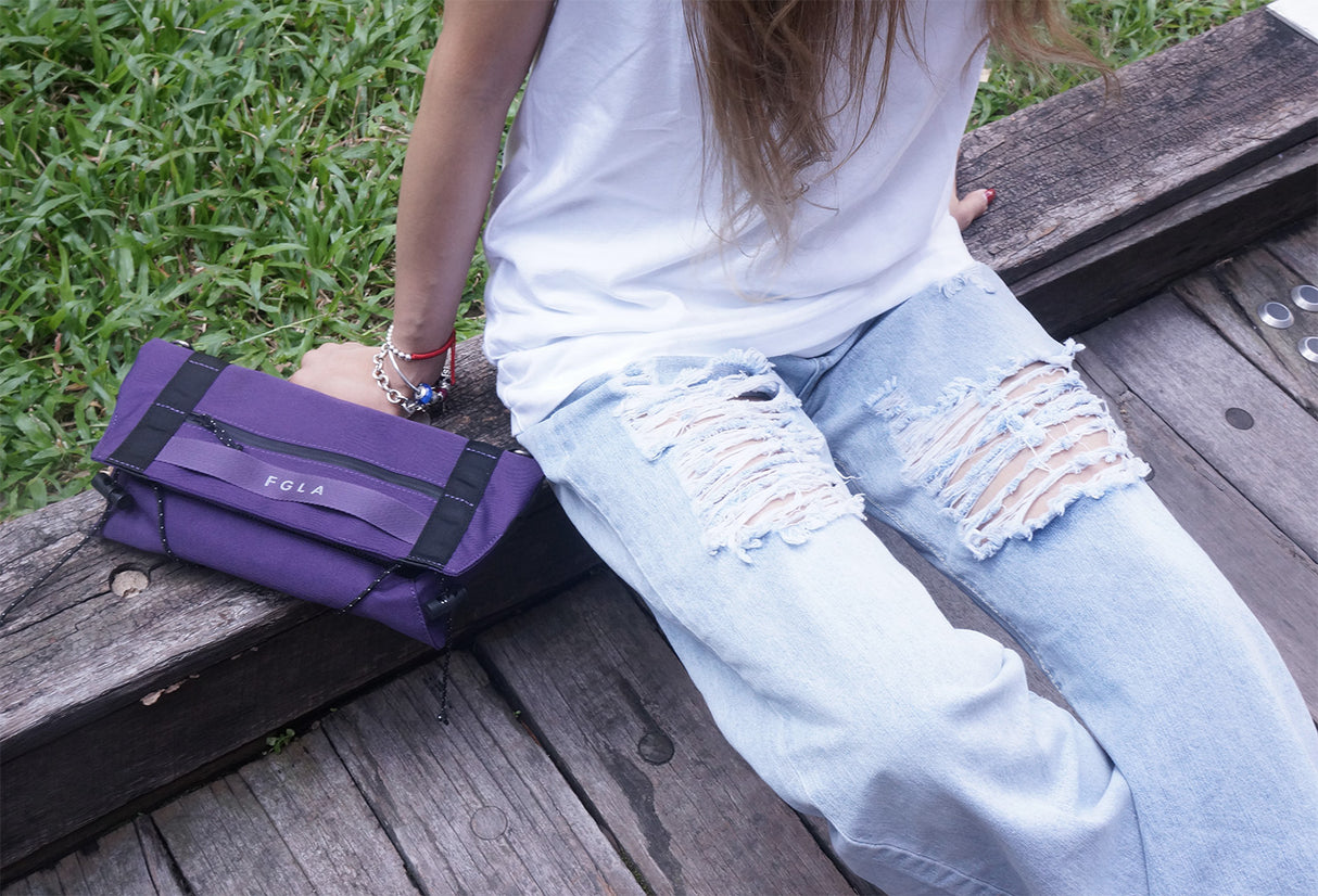 <A 000a001v2> Fungolia multi-purpose pouch (Purple/Olive Green)