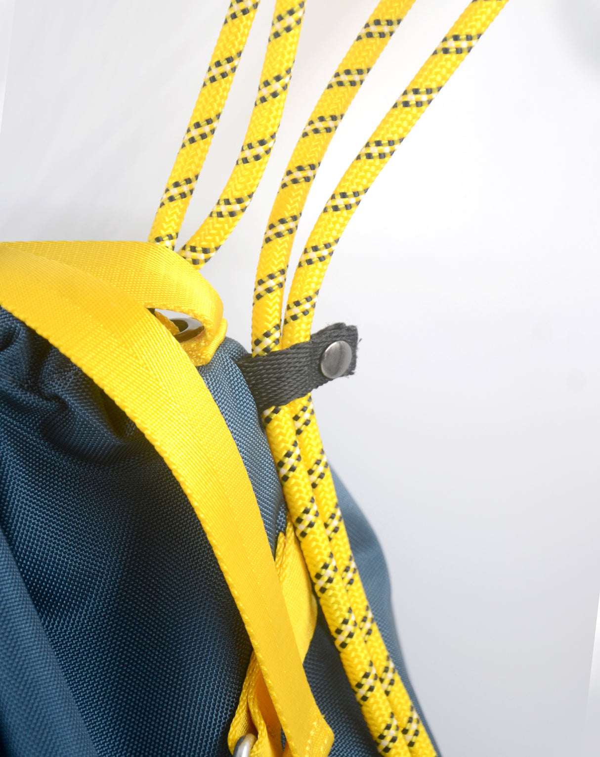 <A 000a54> Fungolia Premium drawstring backpack (Navy/Yellow)