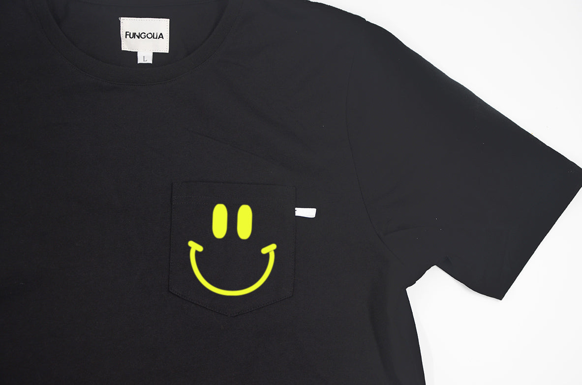 <A 059>Muse Pocket Tee - Black (Smiley Face)