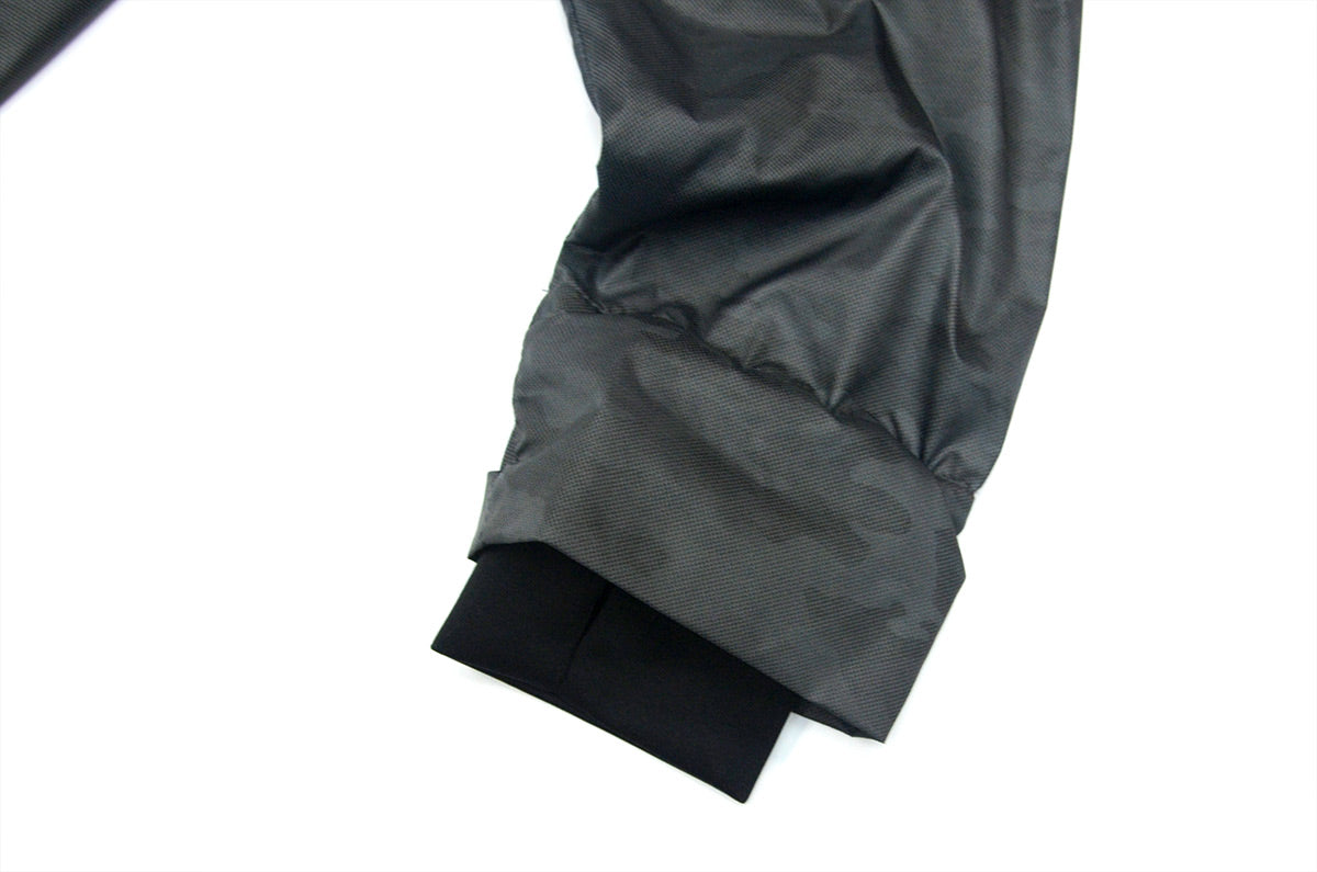 <A 000a001y5a01> Fungolia Packable Windbreaker (Grey Camouflage)