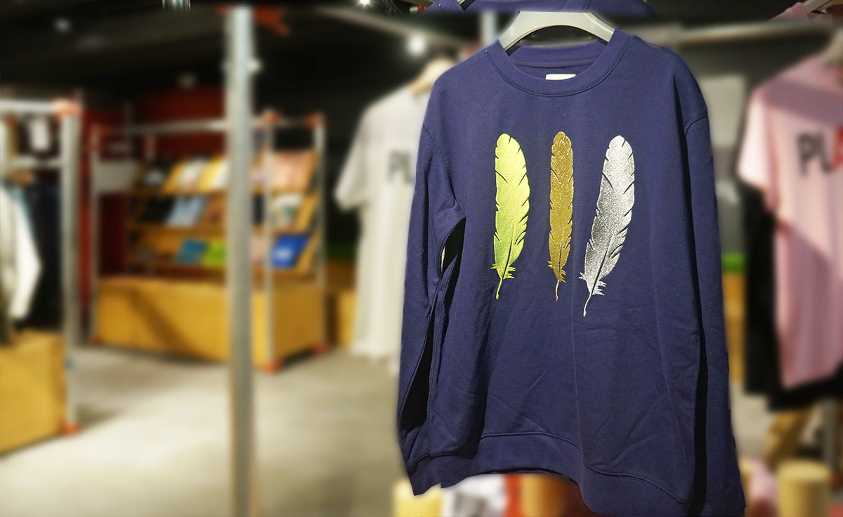<A 000a001y6e>Embroidered WBF Large Feathers Crew Neck Sweater - French Terry (Navy)