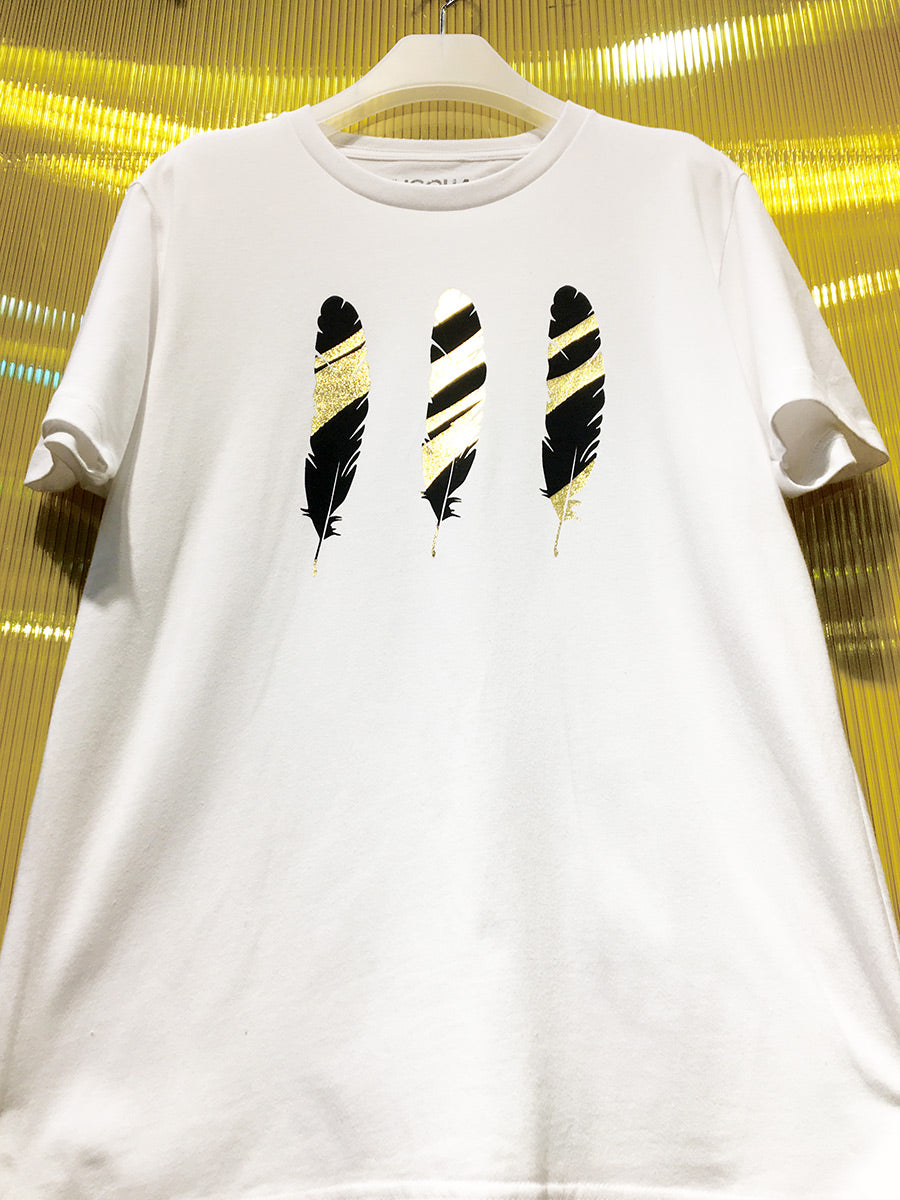 <A 000a003aa> Fungolia 4th Anniversary Large Feather Tee - Gold & Black (White)