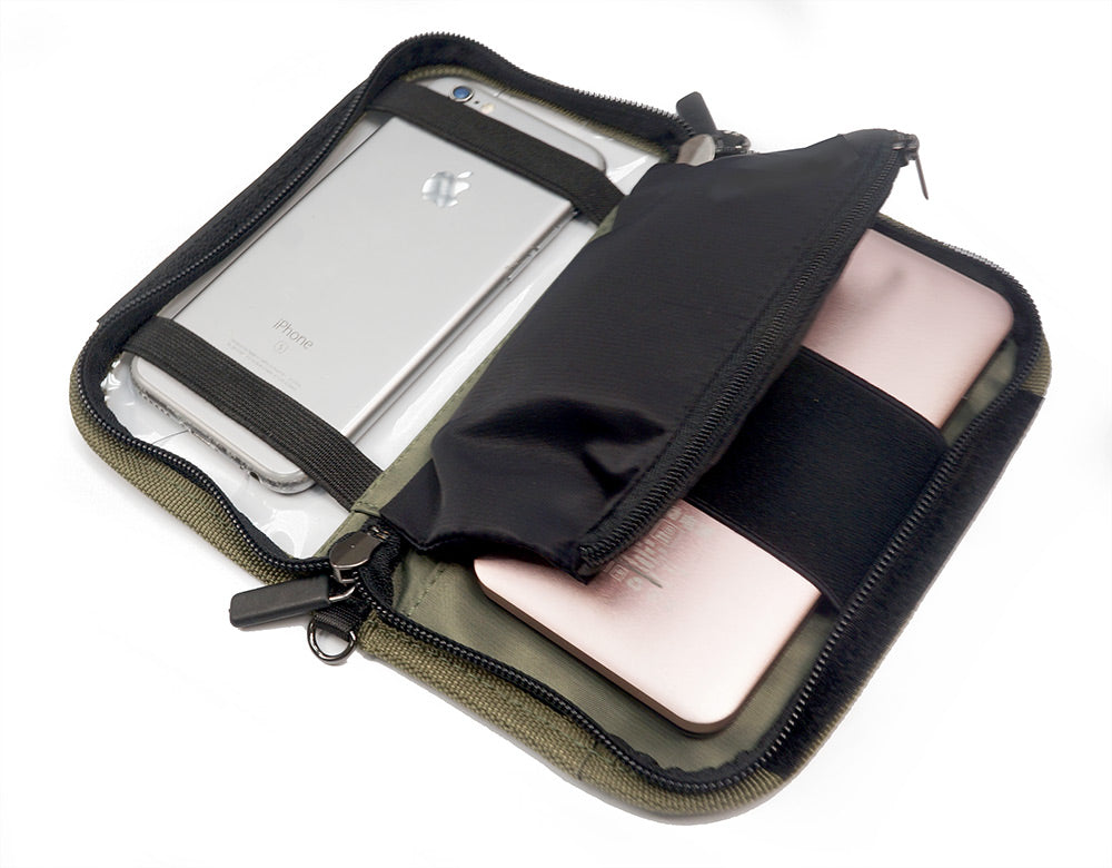 <A 000a001z6> Fungolia Smartphone Charging Pouch (Green)