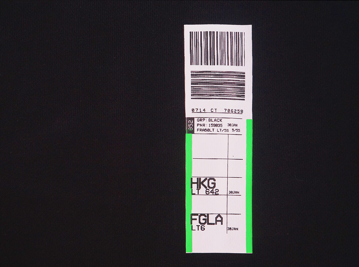 <A 000a108b>Fungolia Fleece Crew Neck Sweatshirt - Luggage Label (Black)