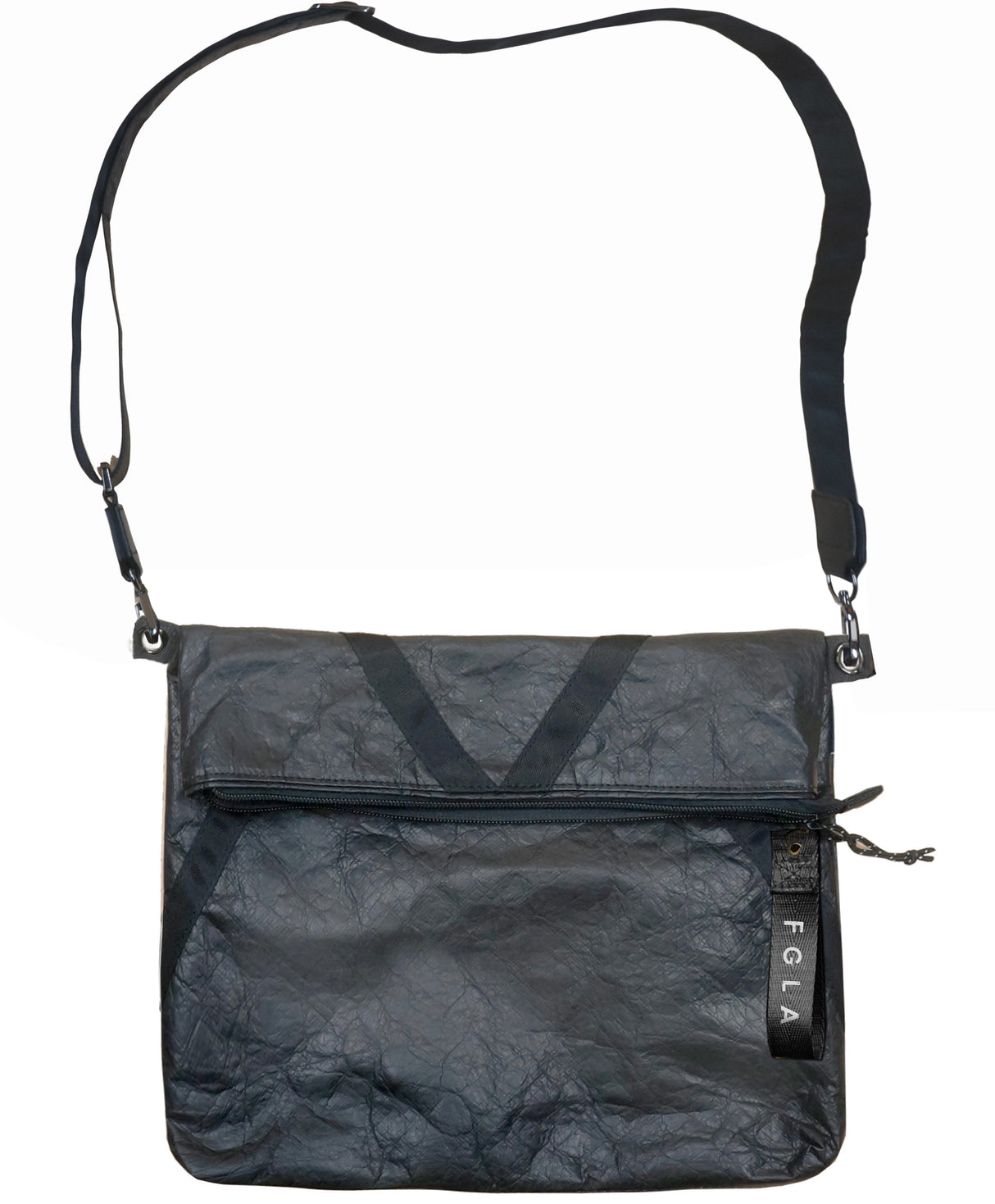<A 000a001k04> Fungolia Mid-size Tyvek Shoulder Bag (Black) (With KOVID-TEX Antimicrobial Lining)