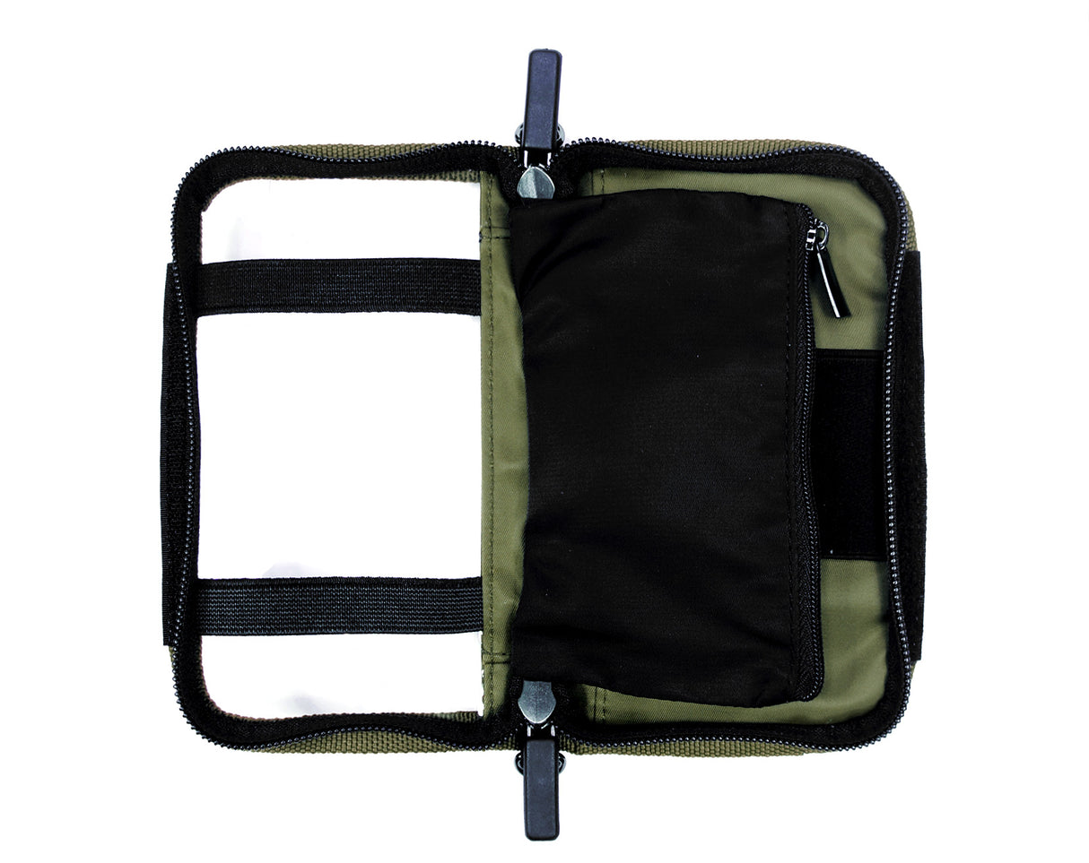 <A 000a001z6> Fungolia Smartphone Charging Pouch (Green)