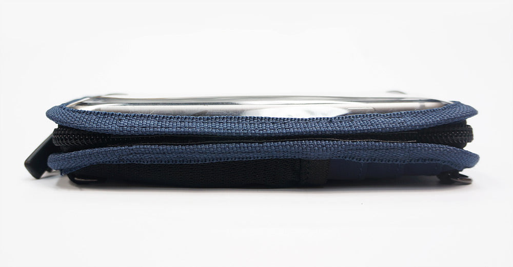 <A 000a001z7> Fungolia Smartphone Charging Pouch (Navy)