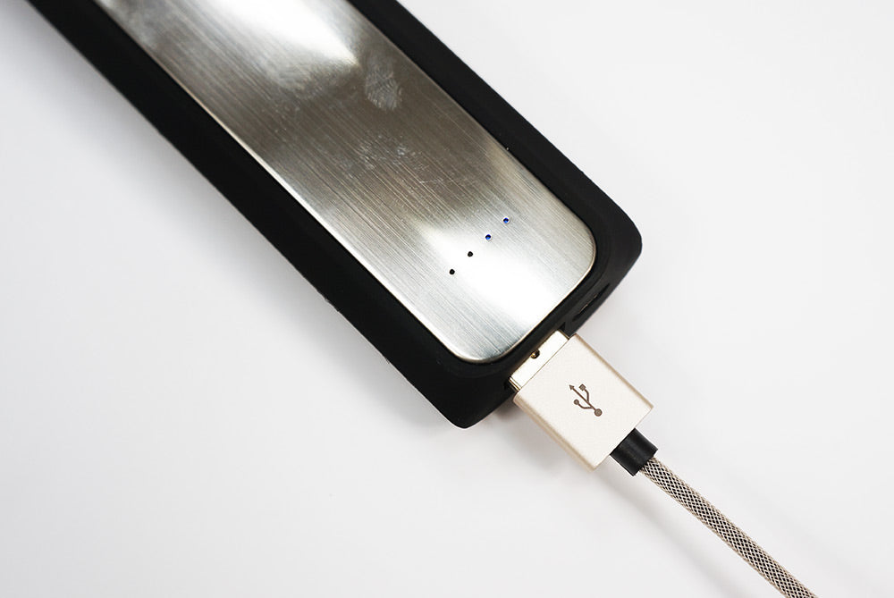 <A 000a001a99b6> Fungolia Travel Luggage Scale/Large Powerbank/Flashlight (Black)