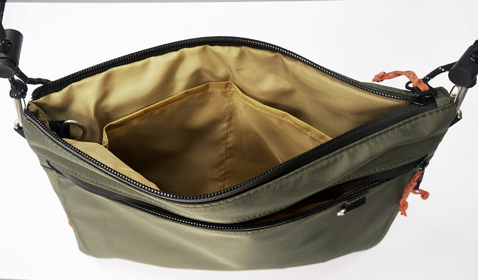 <A 000a20ba> Fungolia Essentials Shoulder Bag (Army Green)