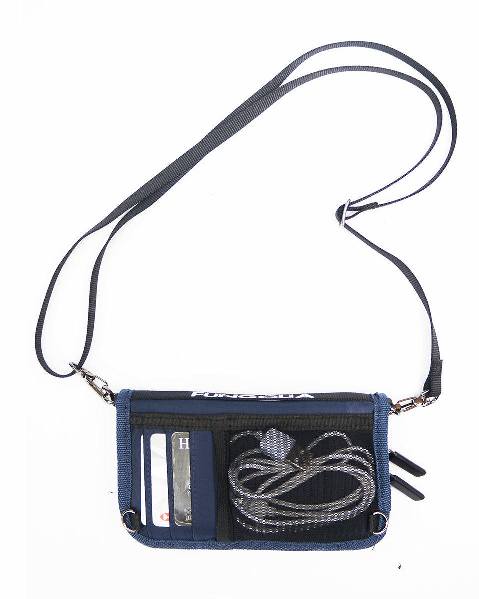 <A 000a001z7> Fungolia Smartphone Charging Pouch (Navy)