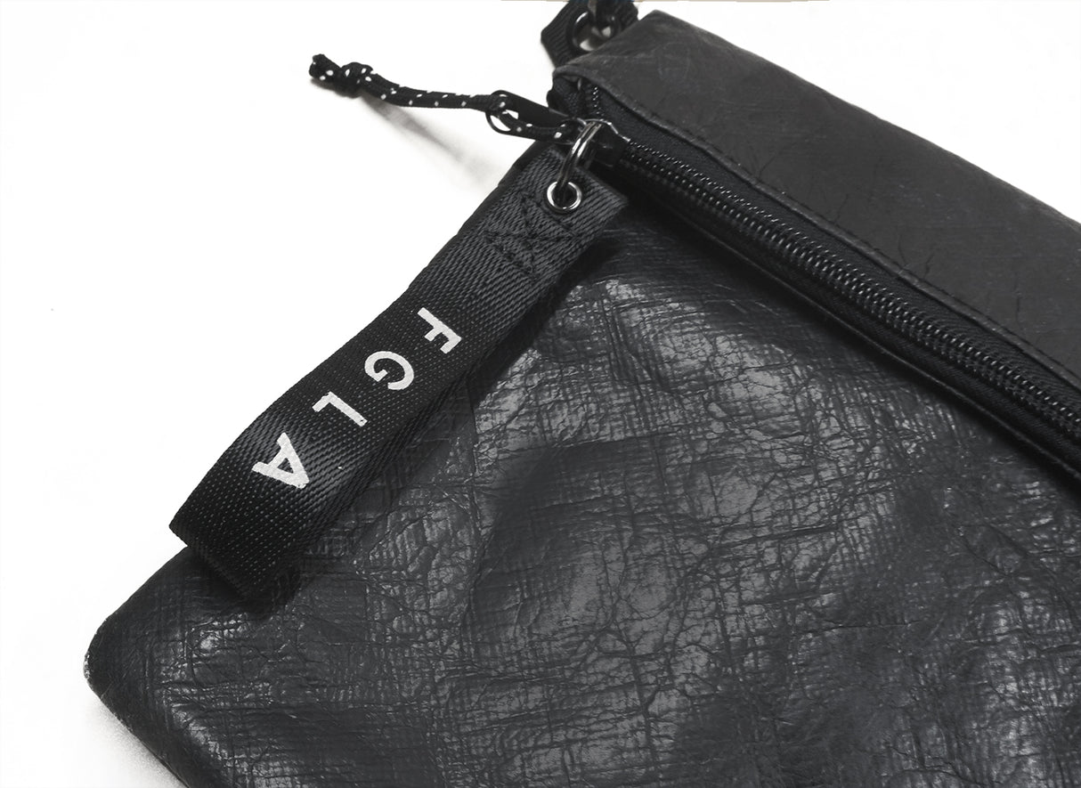 <A 000a001k02> Fungolia Tyvek Shoulder Bag (Black) (With KOVID-TEX Antimicrobial Lining)