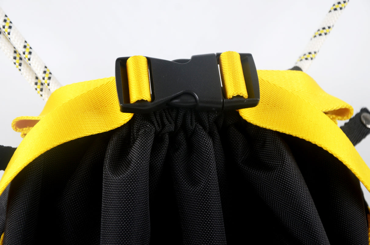 <A 001b1> Fungolia Premium drawstring backpack (Black/Yellow)