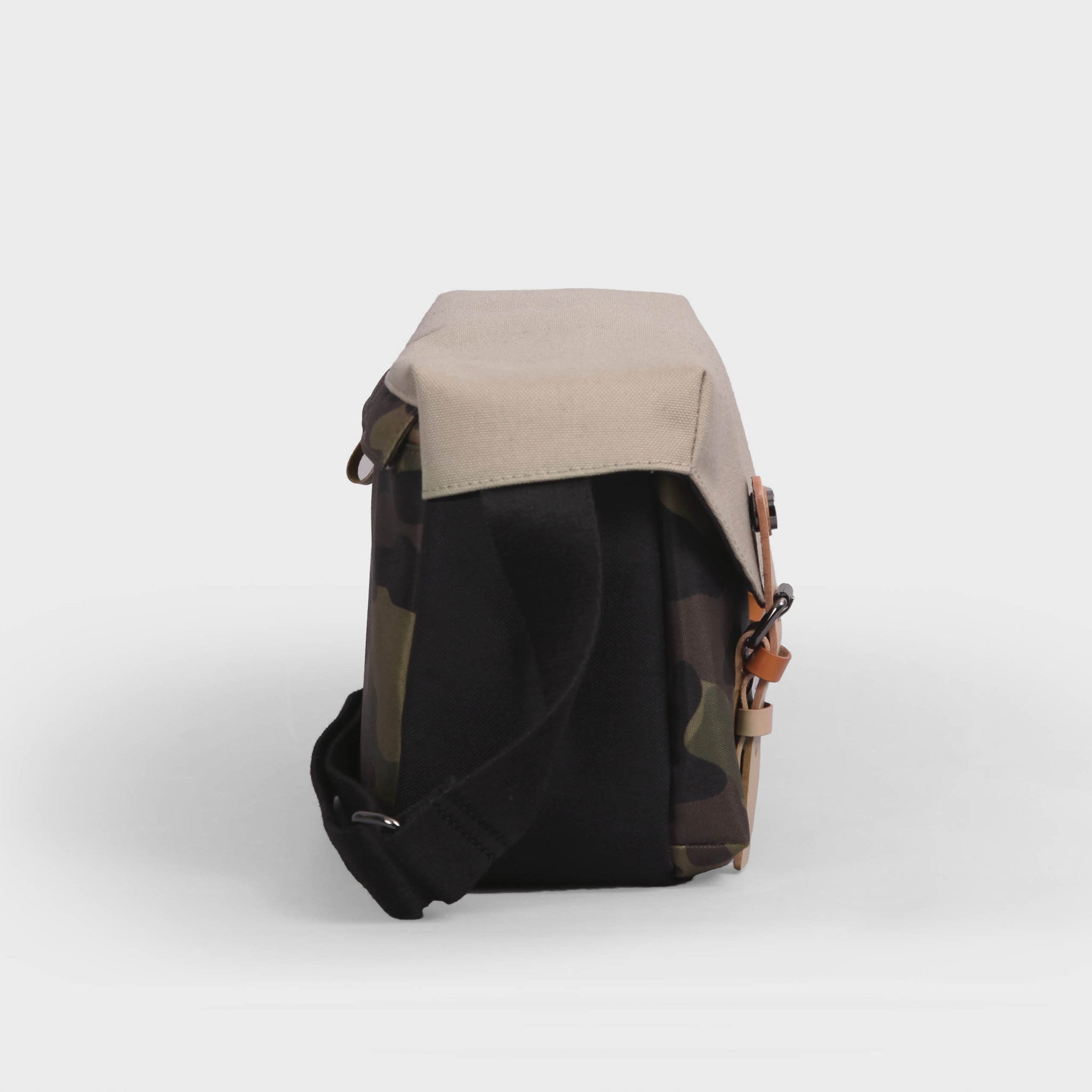 ZKIN Cetus Camera/Travel Shoulder Bag (Camouflage green ZKIN Cetus Camera/Travel Shoulder Bag (Camouflage green