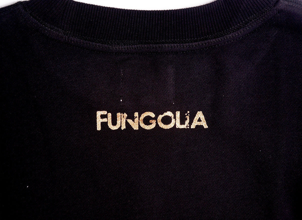<A 000a107y>Fungolia Fleece Crew Neck Sweatshirt - Gold Feathers (Black)
