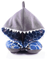 <A 000a002b>"Hawaii Shark" Memory Foam Travel Hoodie Pillow